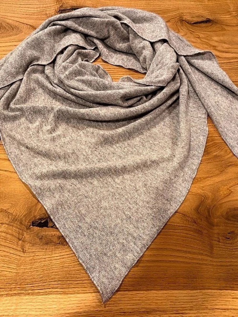 Repeat Cashmere Fine-Knit Cashmere Triangular Scarf in